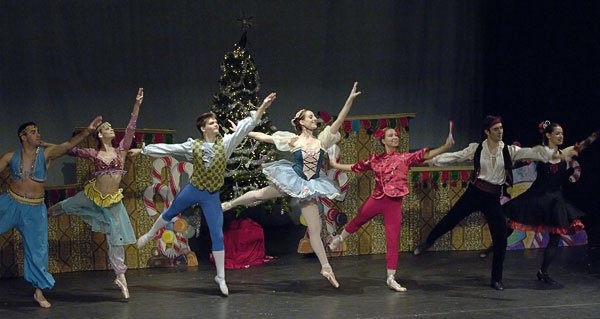 nutcracker215.jpg