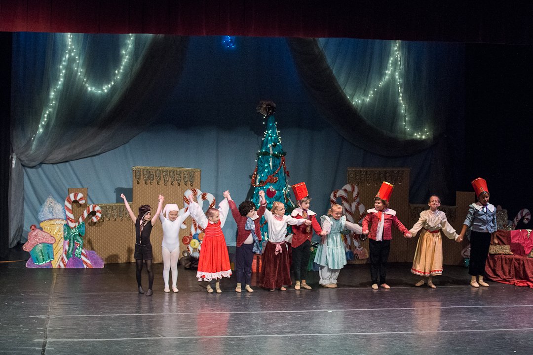 nutcracker121206067.jpg