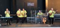 holidayband13080813_small.jpg