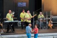 holidayband13080816_small.jpg