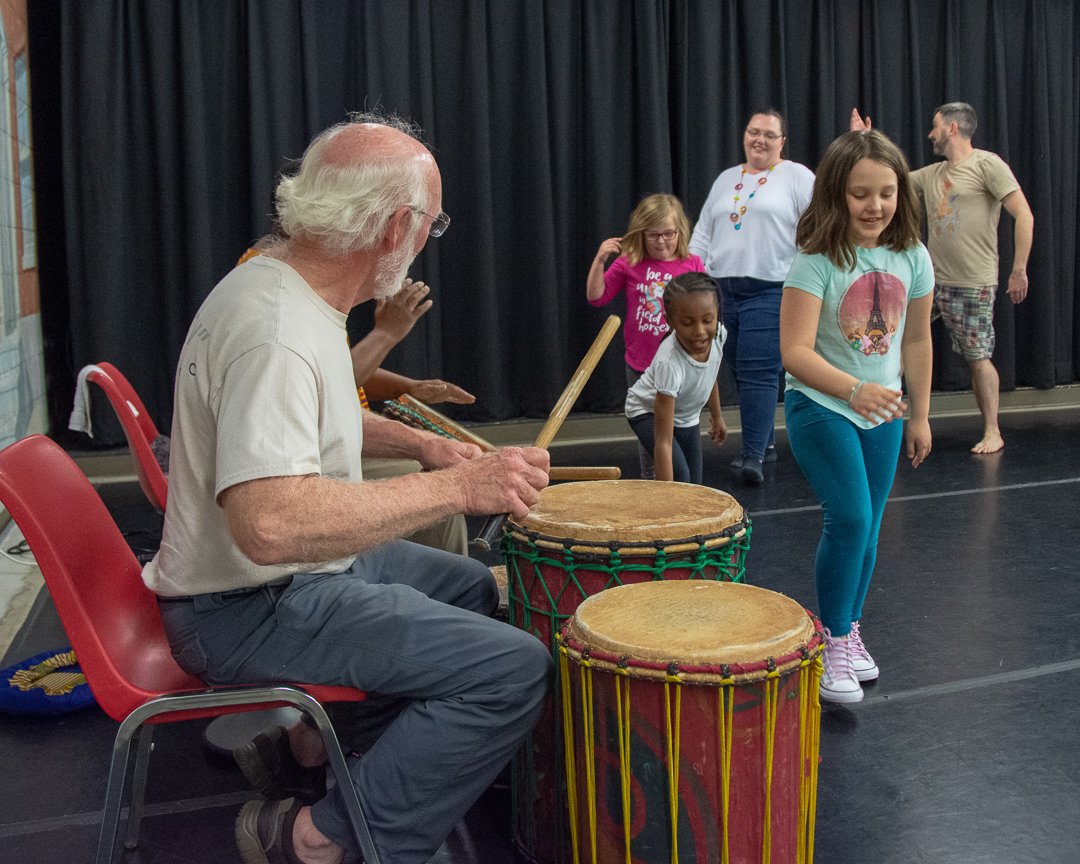 africandrummingdance190421888.jpg