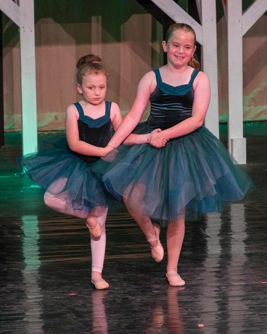 dancerecital2305125.jpg