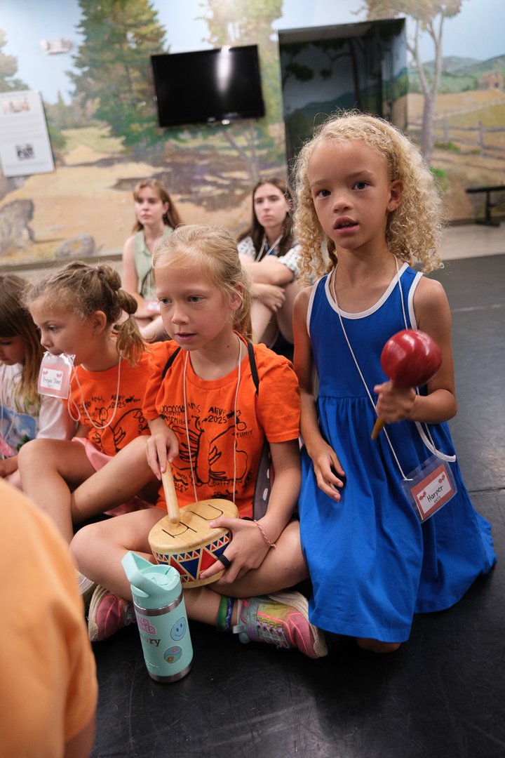 artsalive25060999.jpg