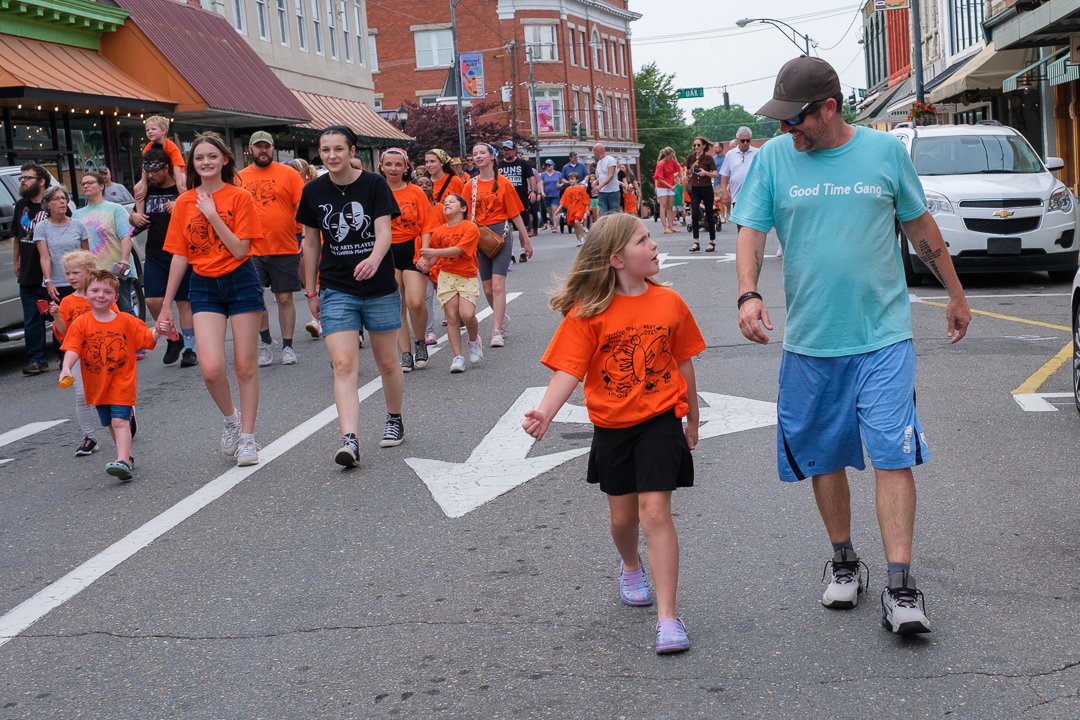 artsaliveparadeshow250628.jpg