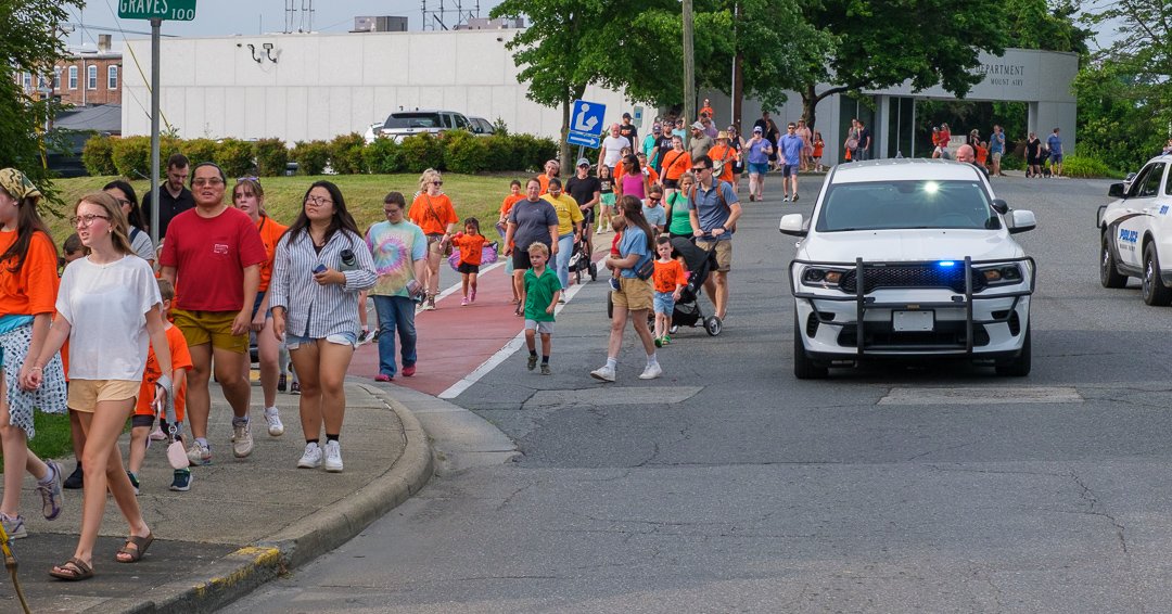 artsaliveparadeshow250636.jpg