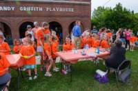 artsaliveparadeshow250638_small.jpg