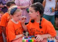 artsaliveparadeshow250652_small.jpg