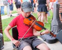 artsaliveparadeshow250658_small.jpg