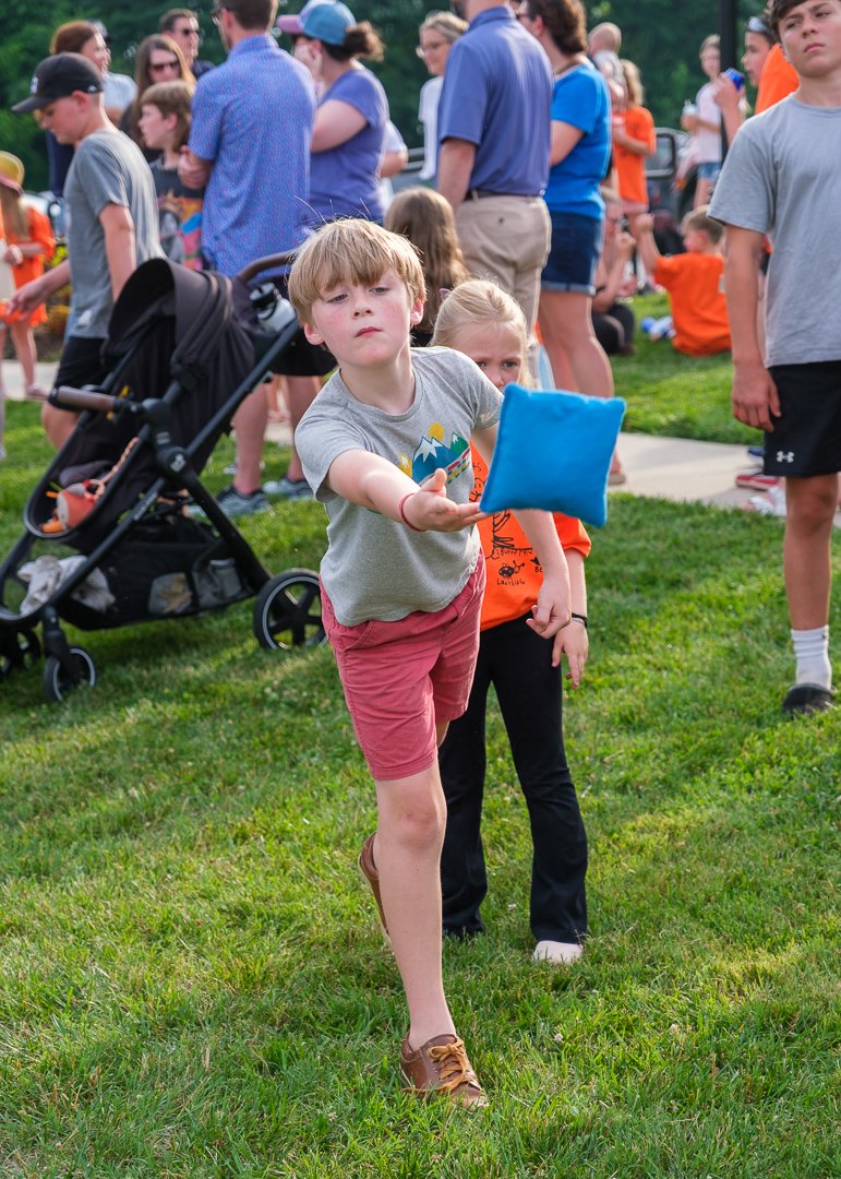 artsaliveparadeshow250677.jpg