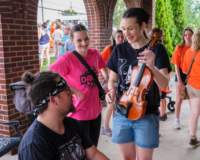 artsaliveparadeshow250683_small.jpg