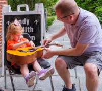 artsaliveparadeshow250691_small.jpg
