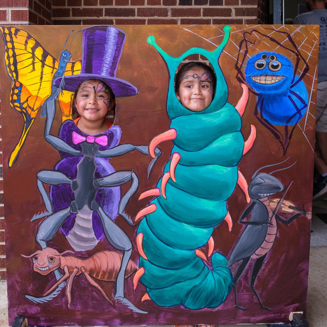 artsaliveparadeshow250694.jpg