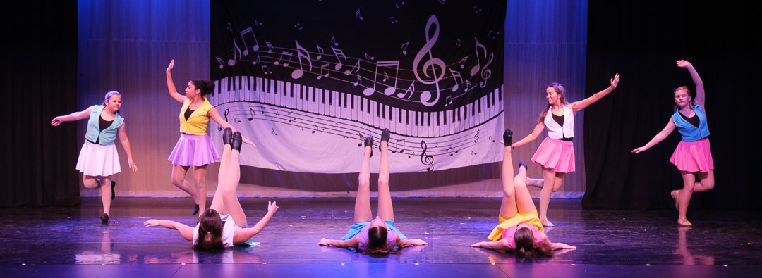 dance2505208.jpg