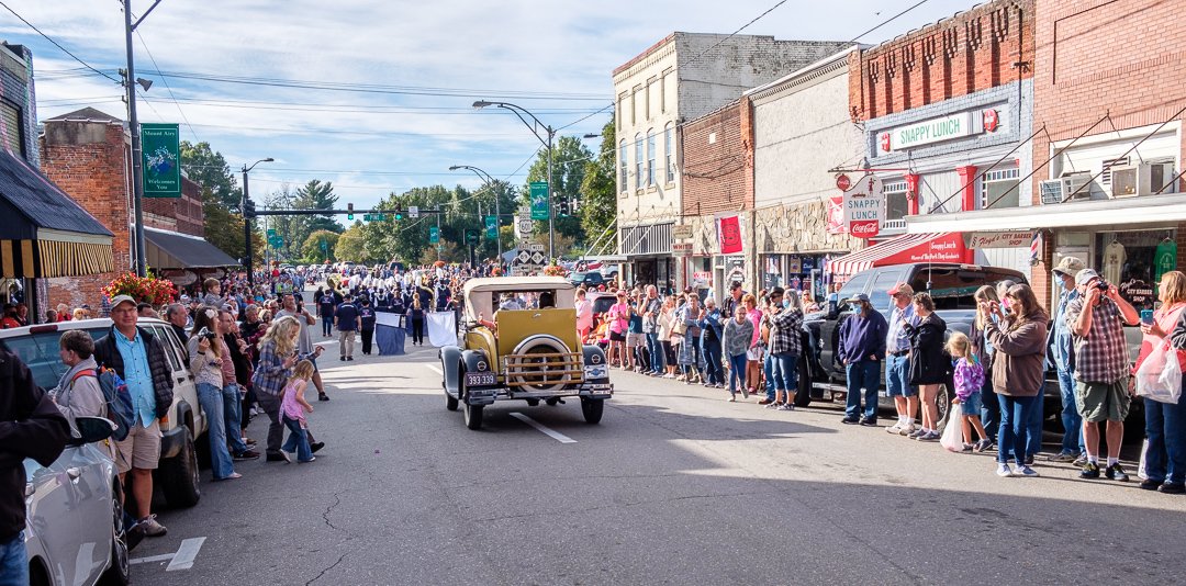 parade210942.jpg