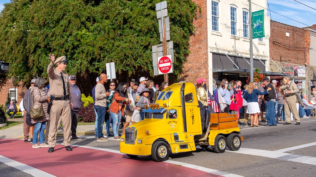 parade210951.jpg